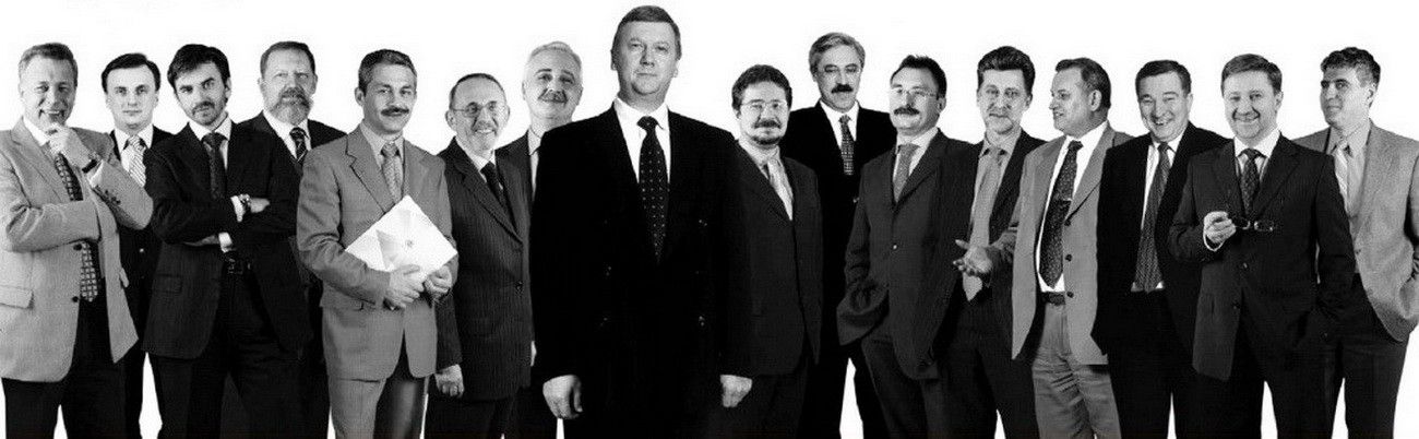 Лихие 90-е: Чубайс и его команда грабителей России и её народов