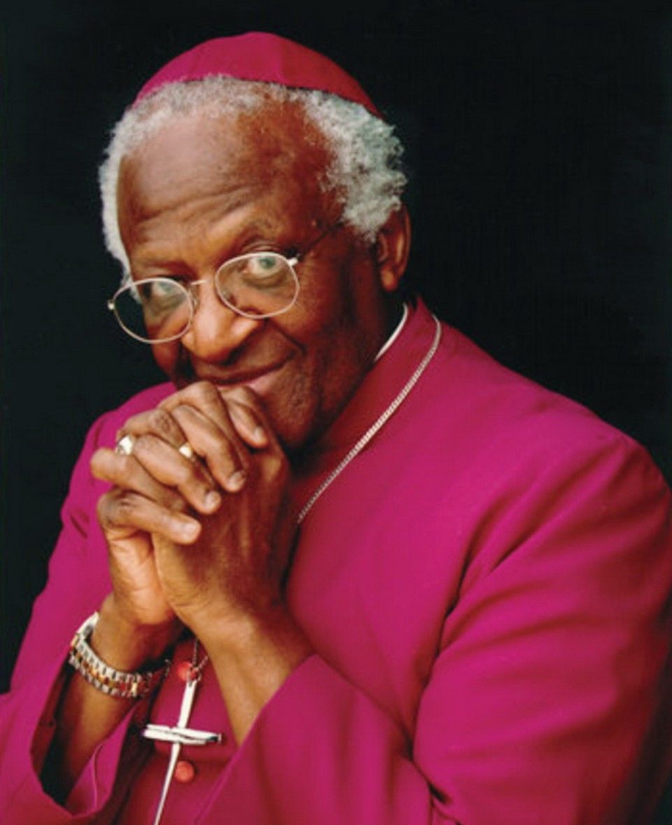 Десмонд Мпило Туту — англиканский архиепископ Кейптаунский, активный борец с апартеидом. Лауреат Нобелевской премии мира 1984 года.