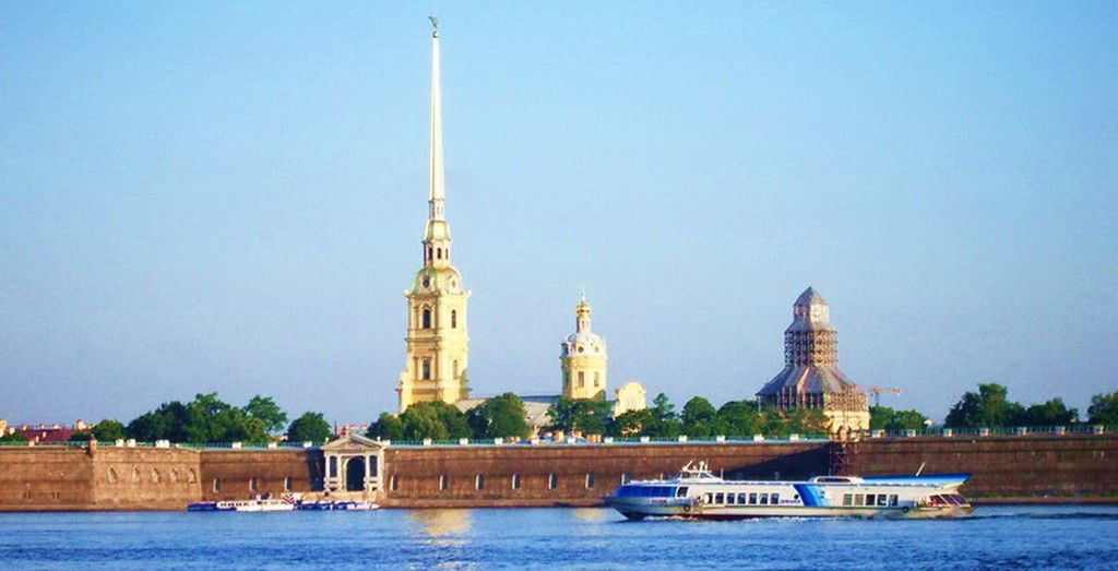 Петербург... Для самой России крайне важно сохранить свою европейскую идентификацию