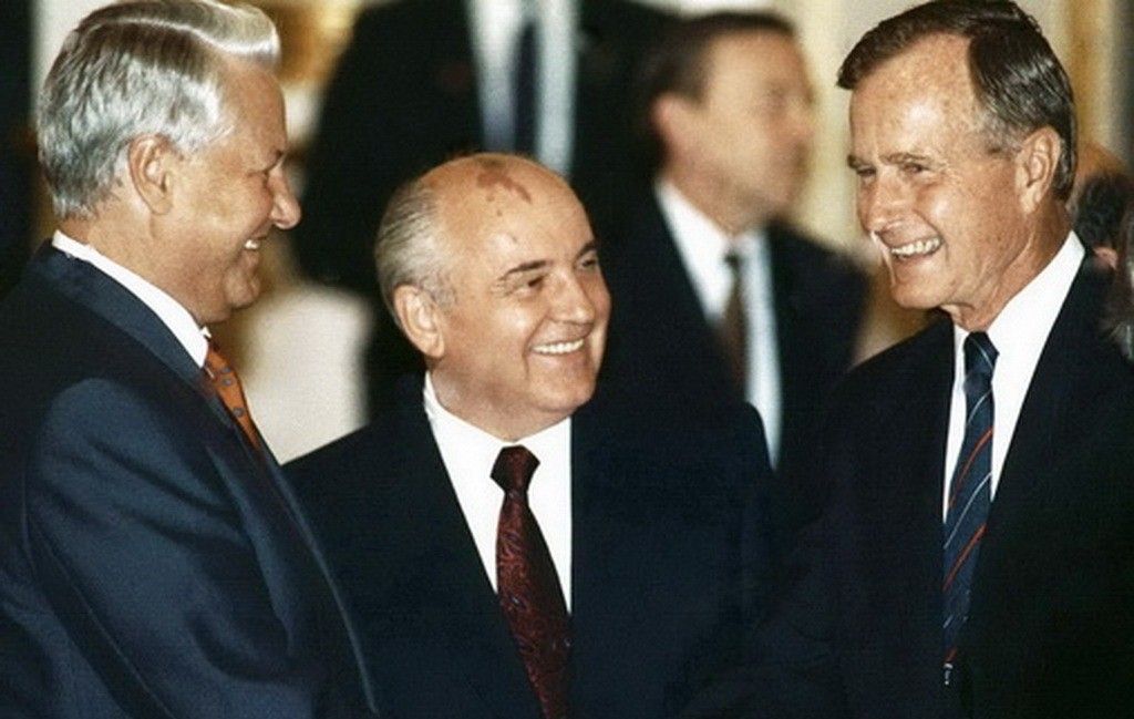 Ельцин и Лихие 90-е в России... Ельцин, Горбачёв, Буш
