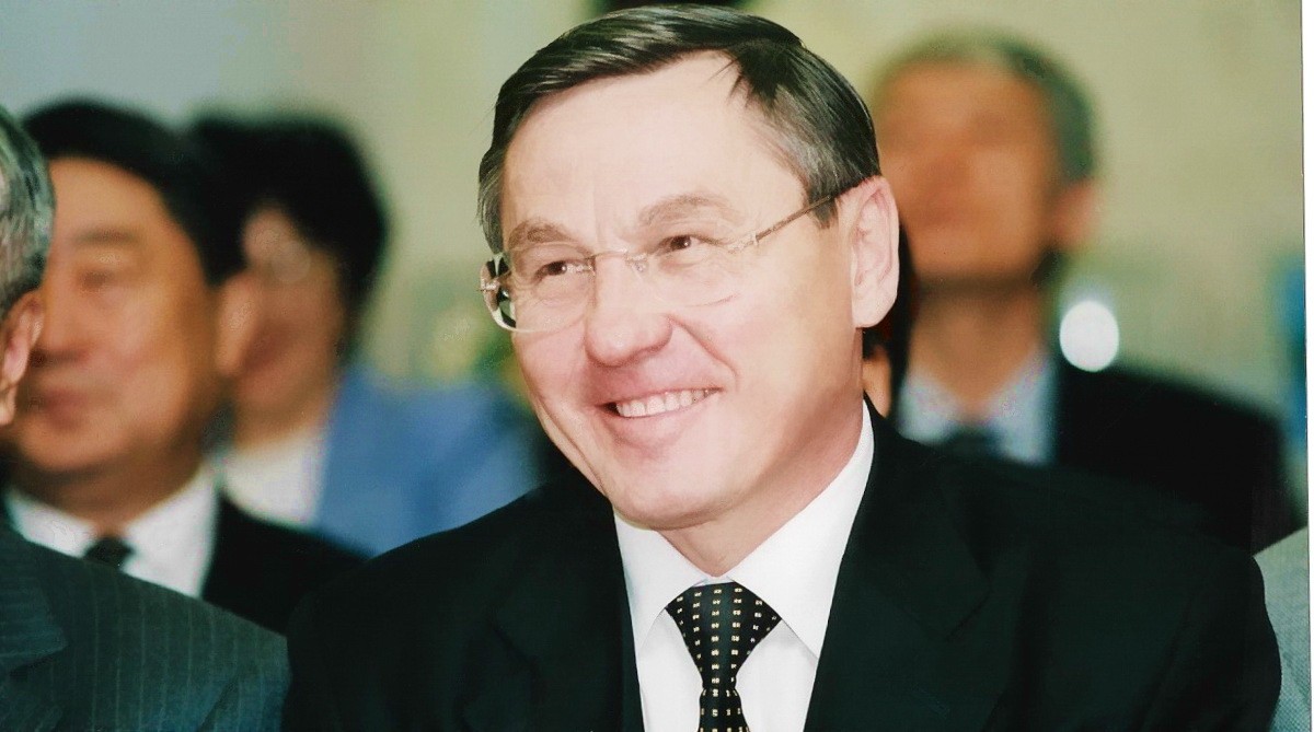 Градоначальник Южно-Сахалинска... Фёдор Ильич Сидоренко