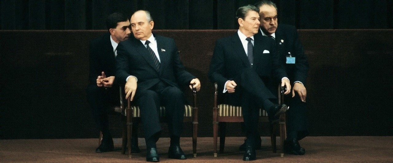 Михаил Горбачёв и Рональд Рейган