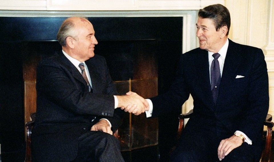 Михаил Горбачёв и Рональд Рейган