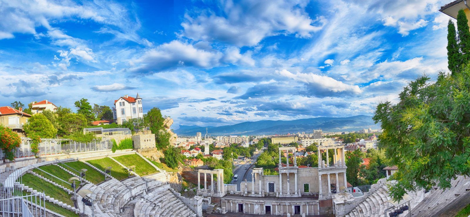 Стоит над горой Алёша... Древний город Пловдив