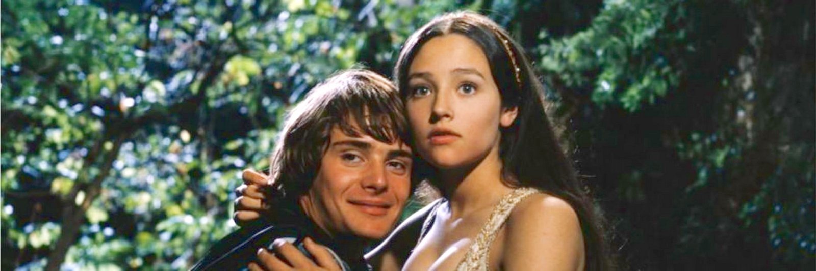 Из 800 молодых актрис, претендовавших на роль Джульетты, и 300 на роль Ромео режиссер выбрал 16-летнюю красавицу Оливию Хасси и 17-летнего Леонарда Уайтинга