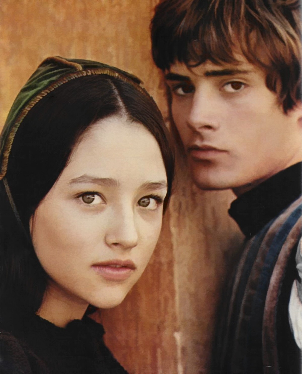 Ромео и Джульетта: кадр из фильма - Оливия Хасси и Леонард Уайтинг