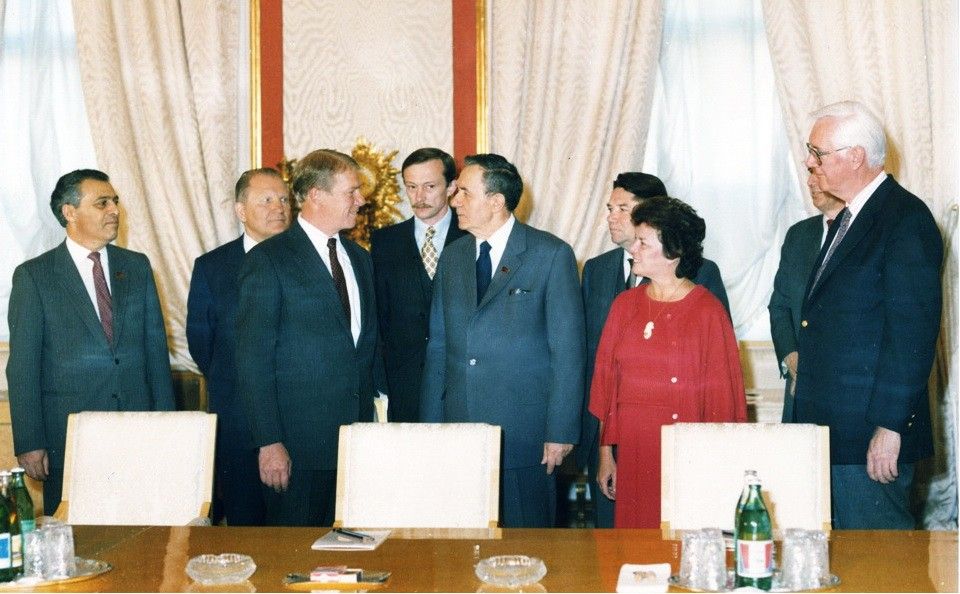 Президент США Ричард Никсон принимает советскую делегацию во вглаве с мнистром иностранных дел Андрея Громыко
