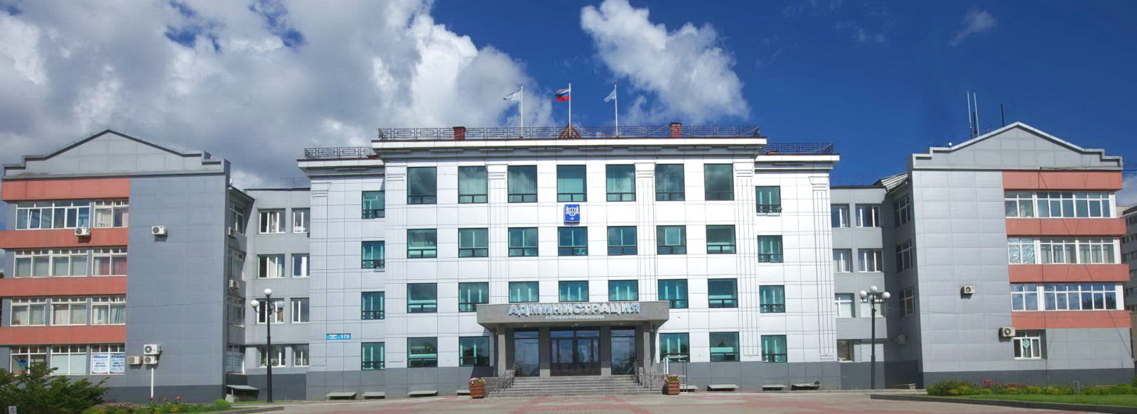 Южно-Сахалинск — центр Сахалинской области и самый большой город на острове