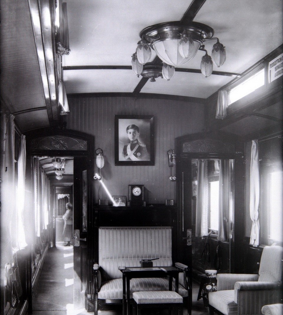 Шульгинские чтения... Императорский вагон-салон, где 2 марта 1917 года было принято отречение Николая II