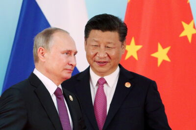 Русско-китайское рукопожатие: Владимир Путин и Си Цзиньпинь