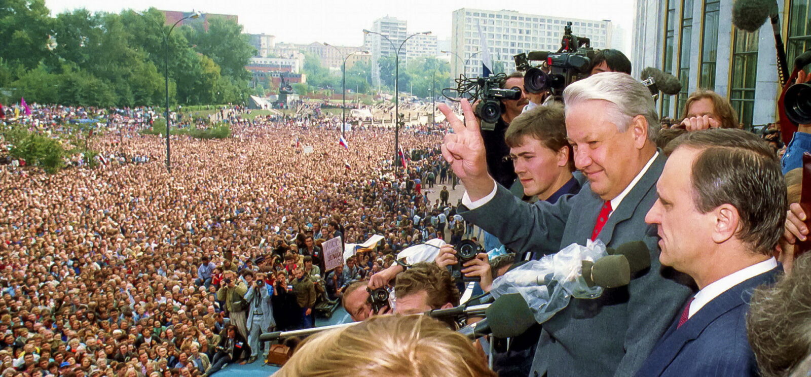 Борис Ельцин и начало его ельцинизма в России